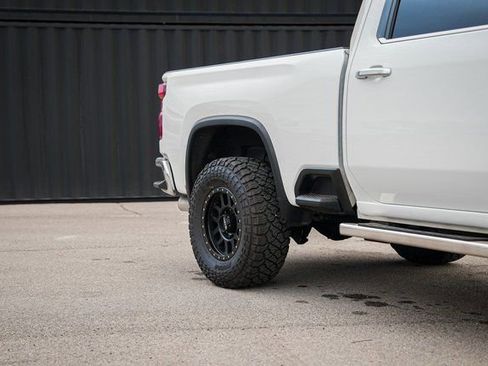 Used 2021 Chevrolet Silverado 2500 LTZ w/ LTZ Convenience Package image 5