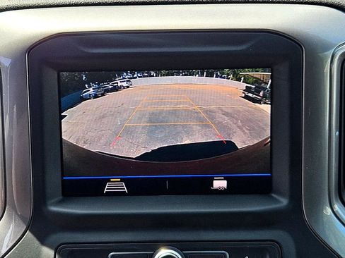 Used 2020 Chevrolet Silverado 1500 Custom w/ Custom Value Package image 19