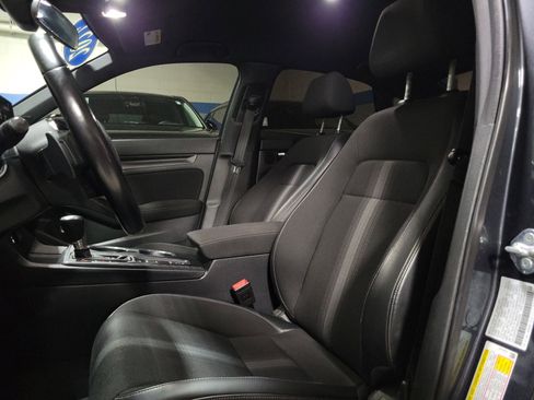 Used 2022 Honda Civic Sport image 16