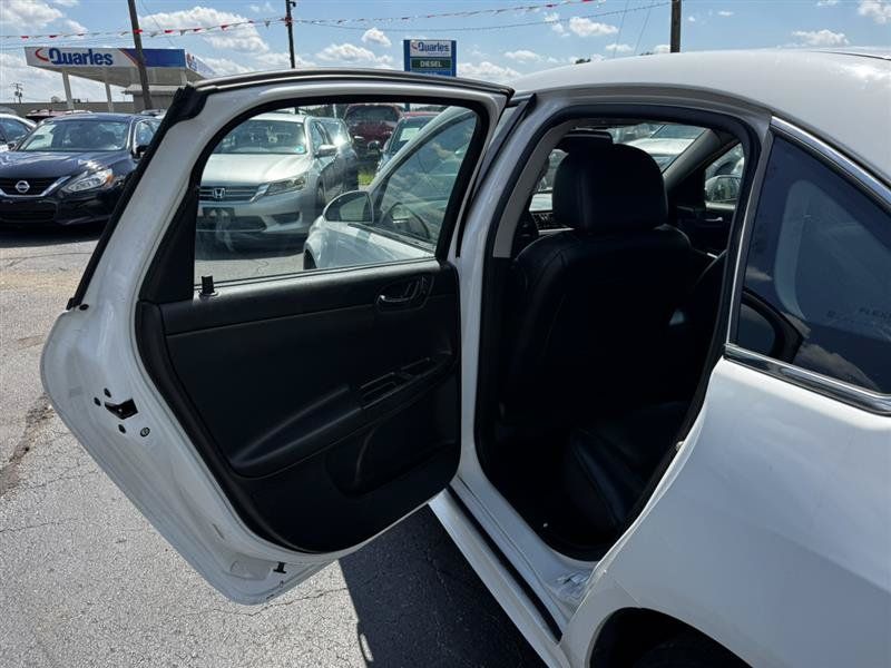 Used 2015 Chevrolet Impala LTZ FWD image 19