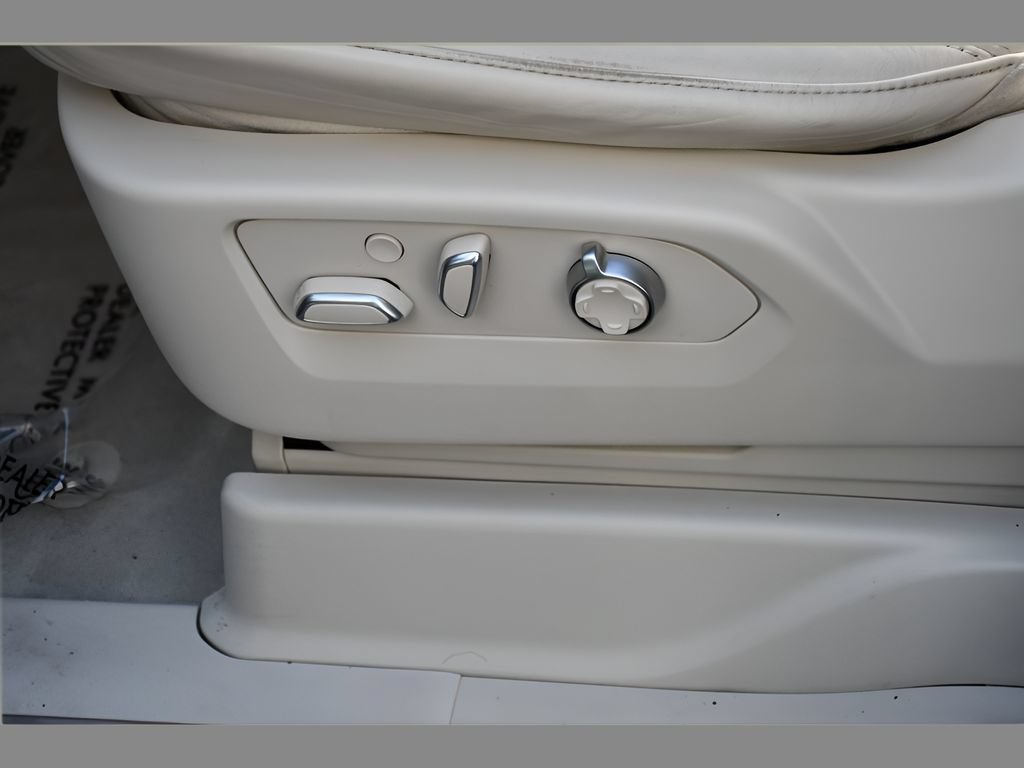 Used 2021 Cadillac Escalade Sport Platinum AWD/4WD image 35