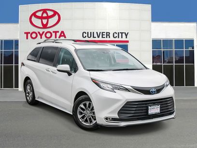 Certified 2023 Toyota Sienna XLE