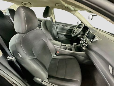 Used 2024 Nissan Sentra S FWD image 29