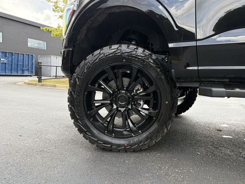 Used 2025 Ford F150 Lariat AWD/4WD image 18