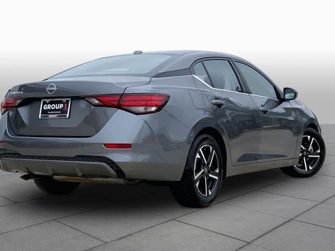 Used 2025 Nissan Sentra SV FWD image 13