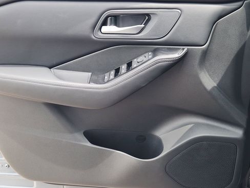 New 2026 Nissan Rogue SV FWD image 16