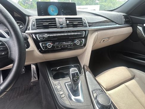 Used 2017 BMW 330i Sedan RWD image 12
