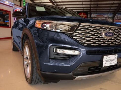 Used 2022 Ford Explorer Platinum w/ Equipment Group 601A image 5