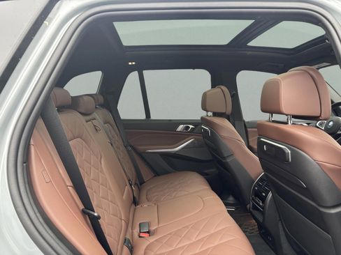 Used 2026 BMW X5 xDrive50e w/ Executive Package image 32