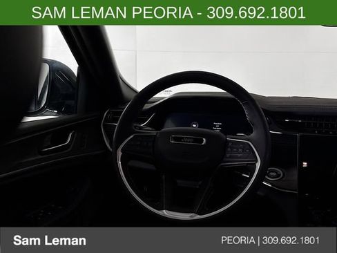 New 2025 Jeep Grand Cherokee Limited image 11