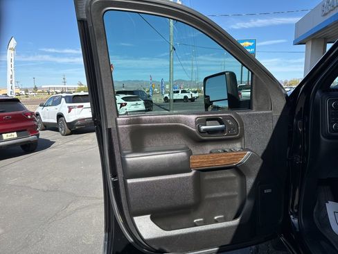 Used 2023 Chevrolet Silverado 3500 High Country w/ Z71 Off-Road Package image 15