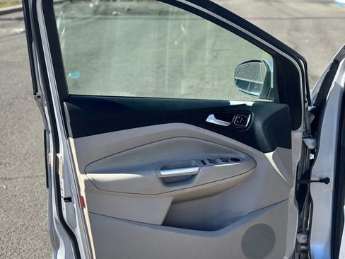 Used 2017 Ford Escape Titanium image 13