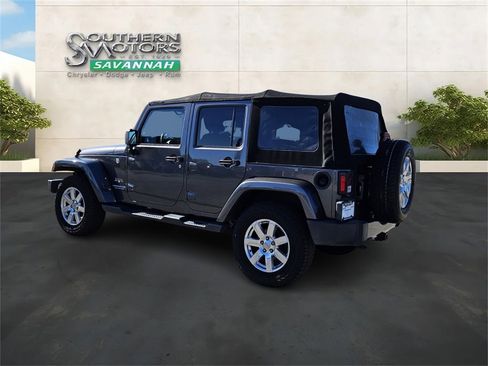 Used 2016 Jeep Wrangler Unlimited Sahara w/ Connectivity Group image 3