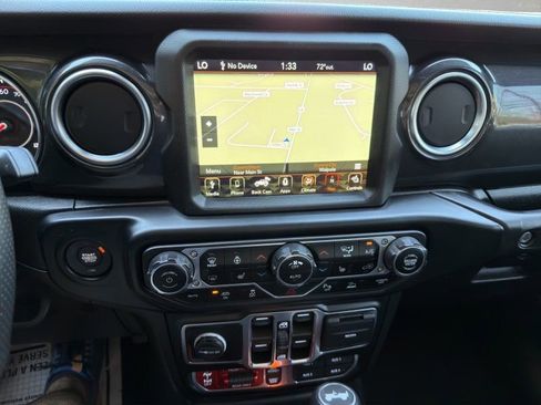 Used 2021 Jeep Wrangler Unlimited Rubicon w/ Dual Top Group AWD/4WD image 16