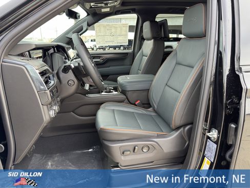 New 2026 GMC Yukon XL AT4 image 17