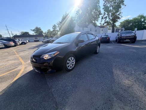 Used 2014 Toyota Corolla LE FWD image 41