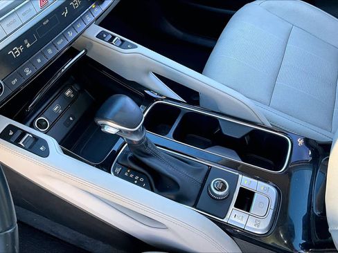 Used 2020 Kia Telluride SX w/ Towing Package image 15