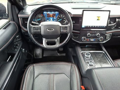 Used 2022 Ford Expedition Limited image 12