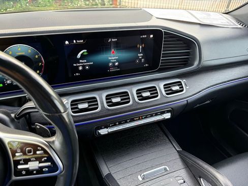 Used 2022 Mercedes-Benz GLS 450 4MATIC image 23