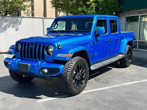 Used 2023 Jeep Gladiator Overland AWD/4WD image 3