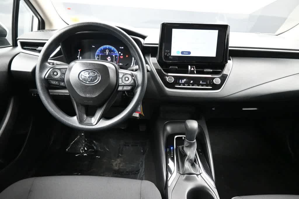 Used 2026 Toyota Corolla LE FWD image 18