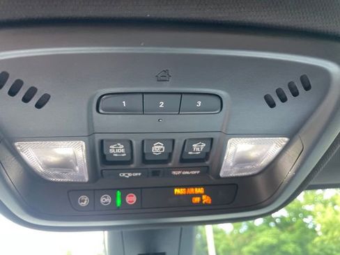 Used 2023 Chevrolet Traverse High Country w/ LPO, Floor Liner Package FWD image 34