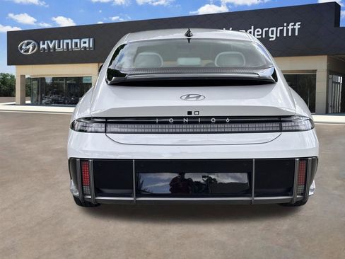 Used 2025 Hyundai Ioniq 6 SEL RWD image 9
