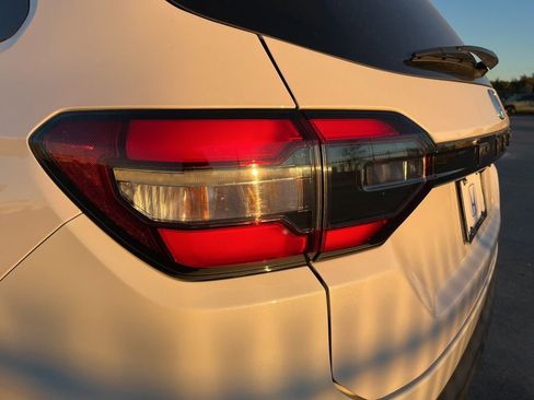 Used 2025 Honda Pilot Sport image 7