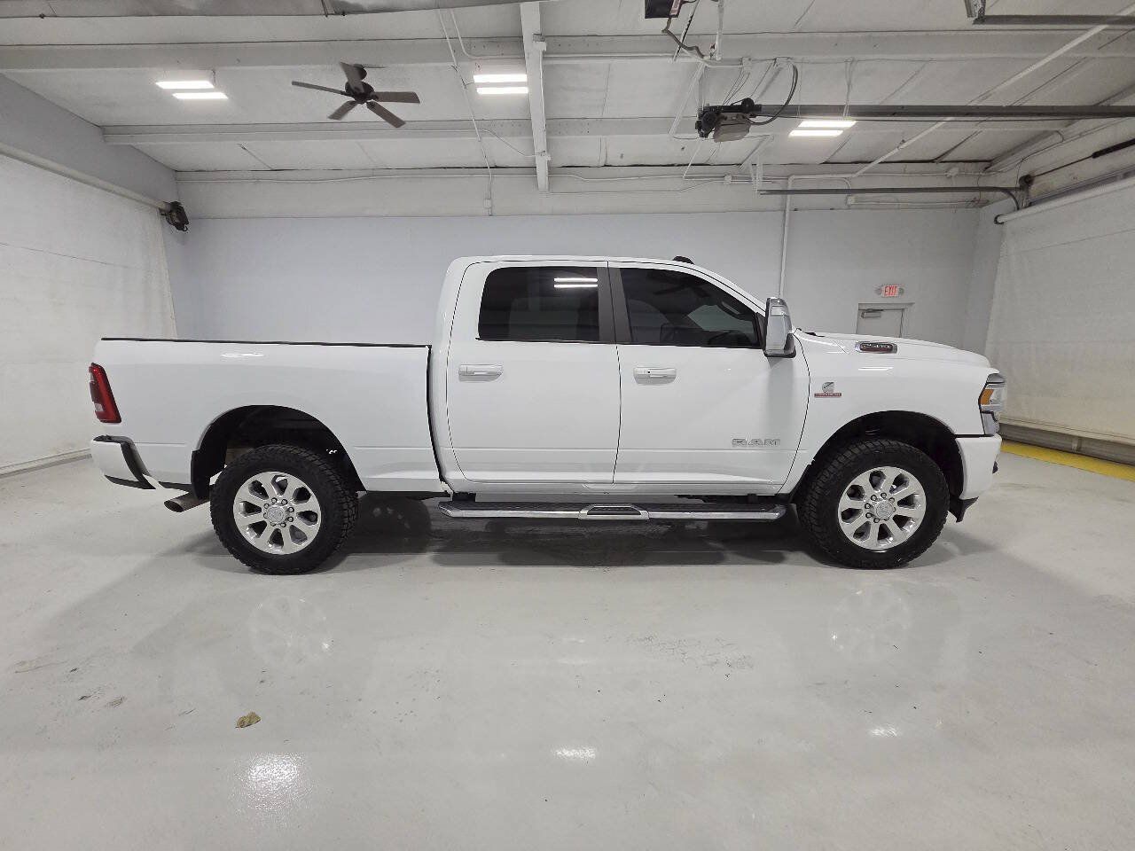 Used 2023 RAM 2500 Laramie AWD/4WD image 11
