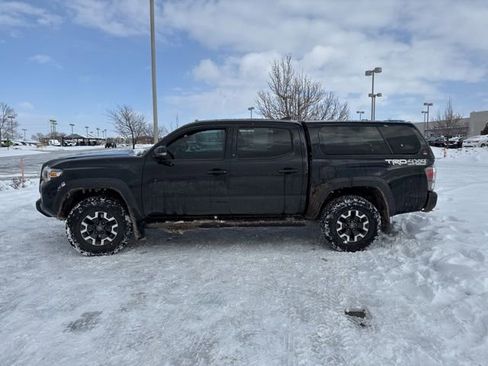 Used 2021 Toyota Tacoma TRD Off-Road image 18