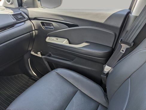 Used 2022 Honda Pilot Elite image 14