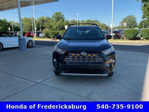 Used 2020 Toyota RAV4 Limited AWD/4WD image 9