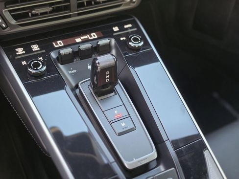 Used 2021 Porsche 911 Turbo image 22