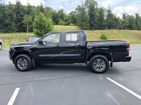 Used 2025 Nissan Frontier SV w/ SV Convenience Package AWD/4WD image 7