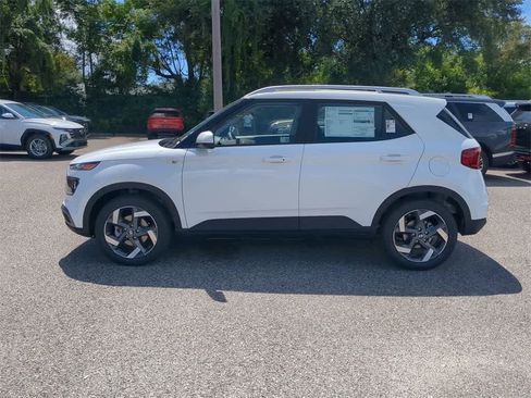 New 2026 Hyundai Venue SEL image 3