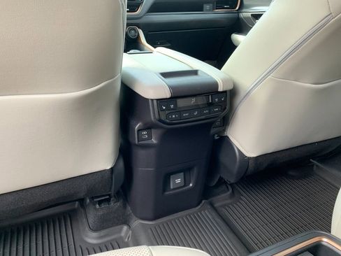 Used 2024 Toyota Grand Highlander AWD Hybrid image 15