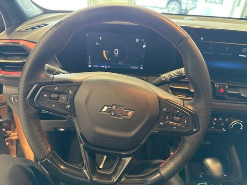 Used 2024 Chevrolet TrailBlazer RS w/ Driver Confidence Package AWD/4WD image 28