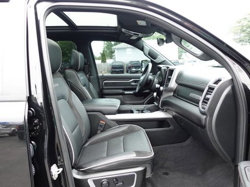 Used 2025 RAM 1500 Laramie w/ Sport Appearance Package AWD/4WD image 39