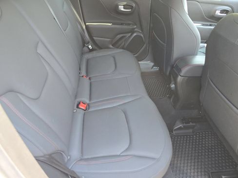 Used 2023 Jeep Renegade Trailhawk w/ Trailhawk Elite Group AWD/4WD image 22