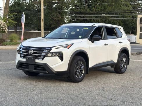 Used 2025 Nissan Rogue S AWD/4WD image 4