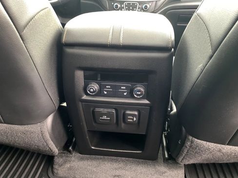 Used 2019 Chevrolet Traverse Premier w/ Redline Edition image 36