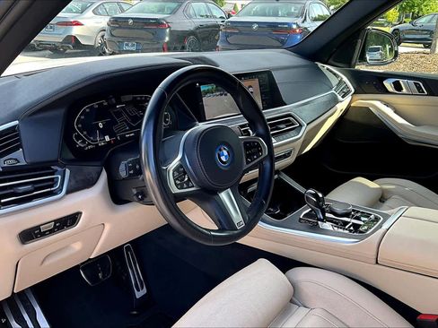 Used 2022 BMW X5 xDrive45e w/ M Sport Package AWD/4WD image 17