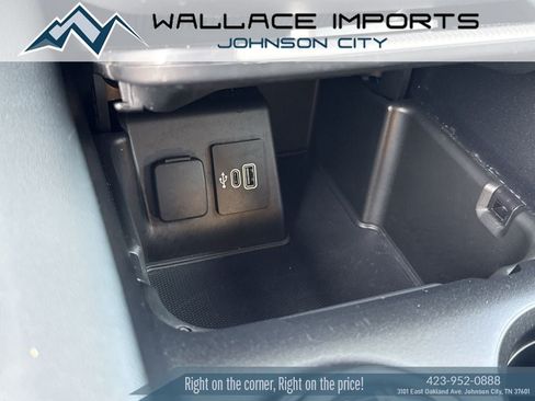Used 2025 Ford Explorer ST-Line w/ ST-Line Street Pack AWD/4WD image 26