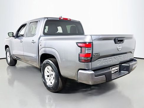 Used 2024 Nissan Frontier SV image 6