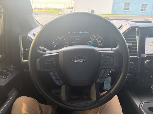 Used 2016 Ford F150 XLT w/ Equipment Group 302A Luxury AWD/4WD image 6