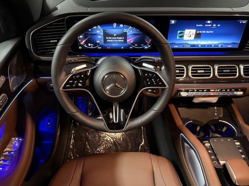 New 2026 Mercedes-Benz GLS 450 4MATIC image 13