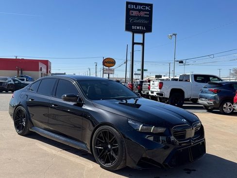 Used 2025 BMW M5 w/ Executive Package image 1