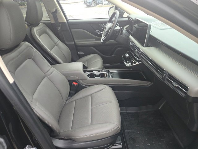 Certified 2024 Lincoln Corsair AWD w/ Equipment Group 101A image 22
