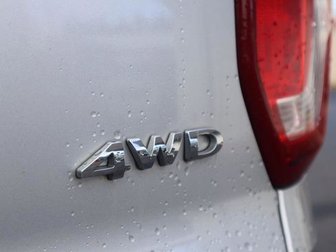 Used 2017 Ford Explorer XLT w/ Equipment Group 202A image 33