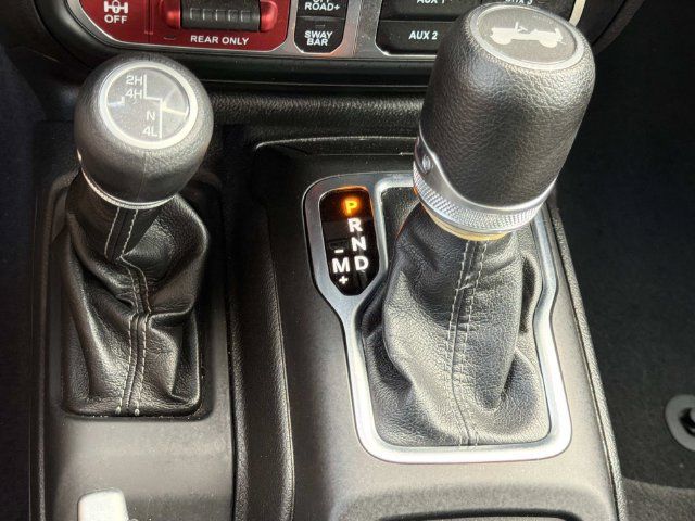 Used 2025 Jeep Wrangler Unlimited Rubicon AWD/4WD image 25